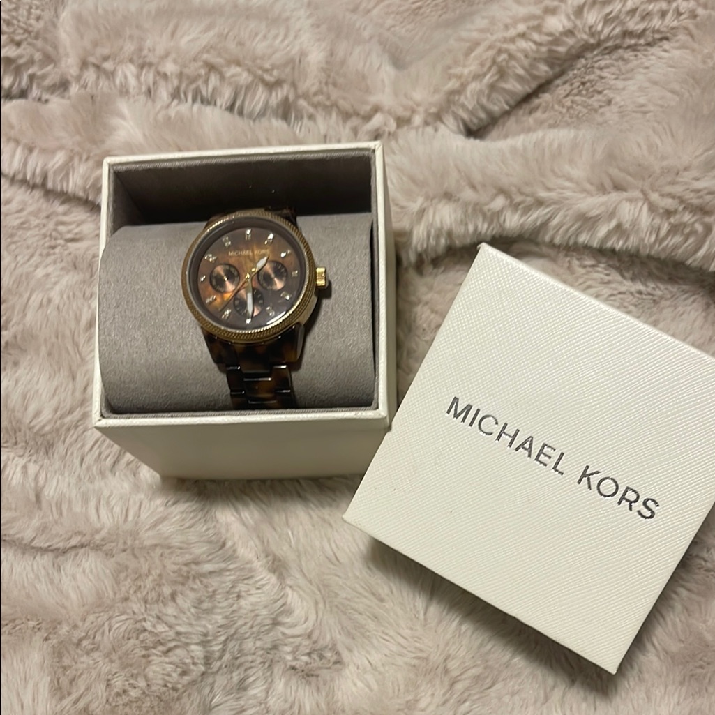 Michael Kors Brown Watch With Chronograph Styling